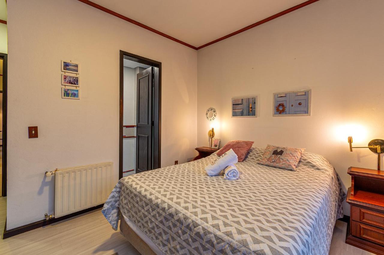 Rosa Apartamento Centro Pedras Brancas Apartamento