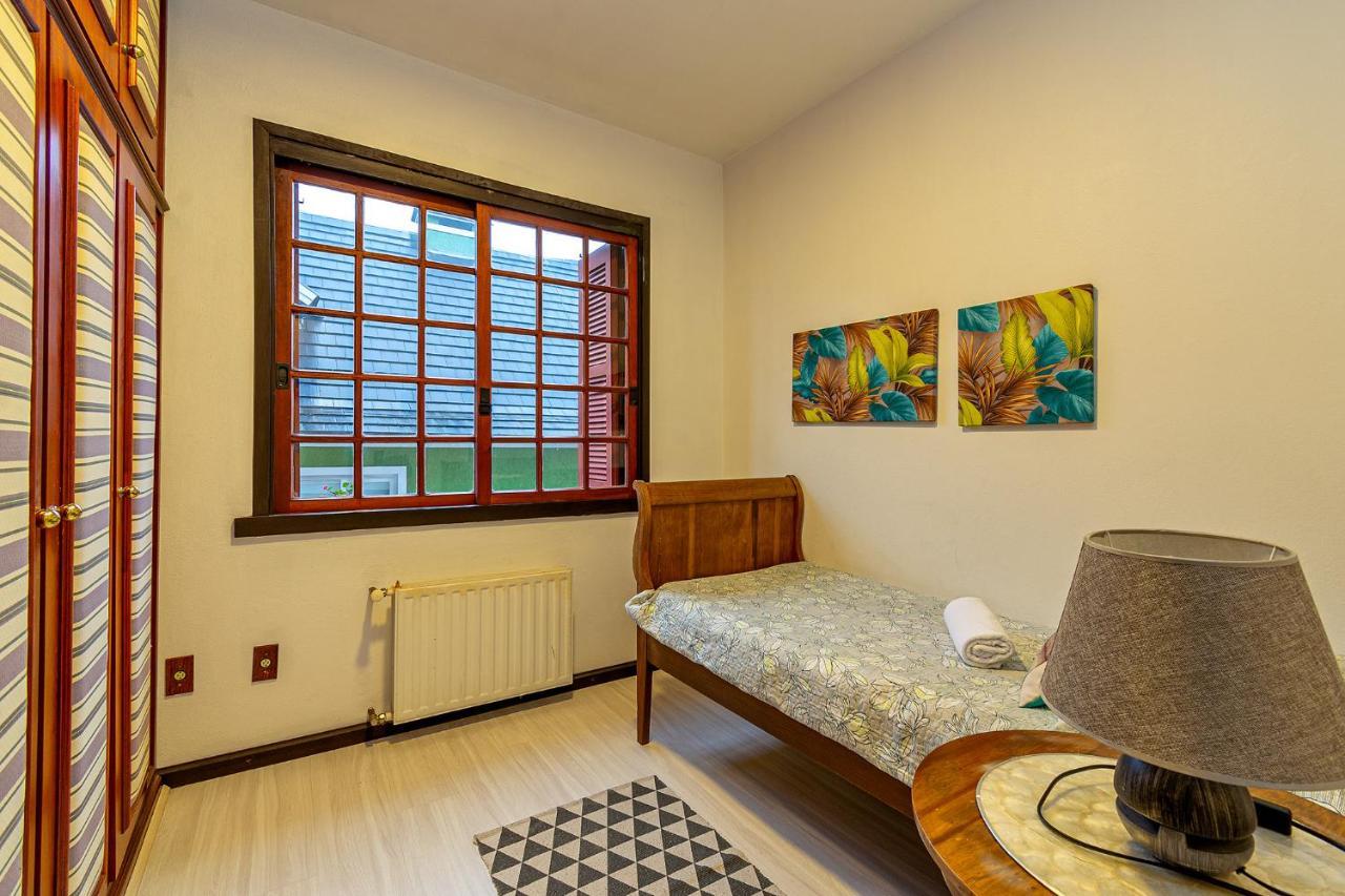 Rosa Apartamento Centro Pedras Brancas